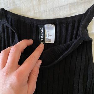 H&M ribbed cropped black tank